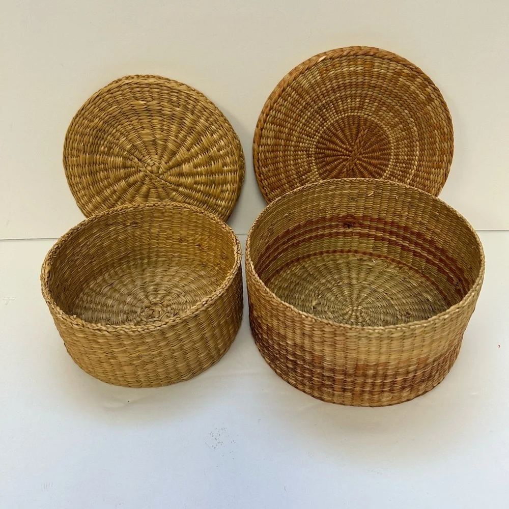 Handwoven Natural Basket Set of 2 / like new/ never used